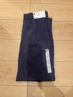 GU ストレッチテーパードパンツ　Mサイズのサムネイル
