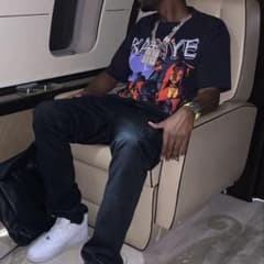 超希少〉kanye west tシャツ marinomorwood - メルカリ
