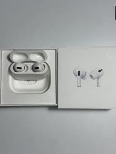 AirPods Pro 本体 ホワイト 充電ケース付き - メルカリ