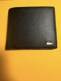 LACOSTE 二つ折り財布 ブラック 本革 メンズのサムネイル