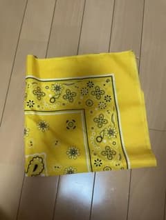 黄色　イエロー　バンダナ　スカーフのサムネイル