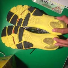 ミズノ ランニングシューズのサムネイル