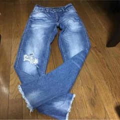 zara ダメージカットオフボーイフレンドデニム 34 週末セール中のサムネイル