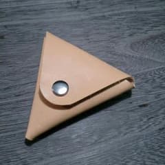 栃木レザー 三角コインケース ハンドメイド サドルレザーのサムネイル