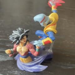 ドラゴンボール 超サイヤ人4 孫悟空 vs スーパーベビー2 フィギュアのサムネイル