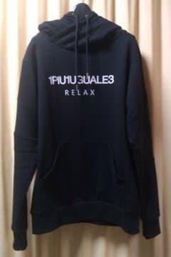 1PIU1UGUALE3 パーカーのサムネイル