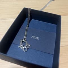 DIOR ロゴ ネックレス シルバーのサムネイル