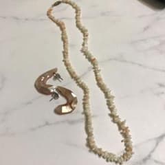 珊瑚さざれ石 ネックレス シェルピアス セット - メルカリ