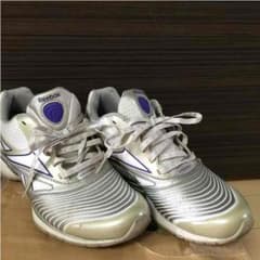 靴  Reebokレディースシューズのサムネイル