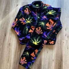 新品！HUF セットアップ　上Ｌサイズ 下Ｍサイズのサムネイル
