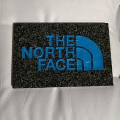 THE NORTH FACE ロゴ プレート　石板のサムネイル