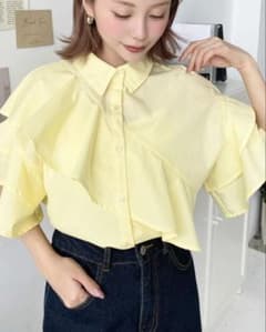 【ほぼ未使用】黄色　フリルブラウスのサムネイル