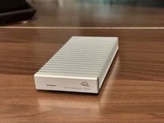 美品】OWC Express 1M2 USB4 40Gbps SSDケースのみ - メルカリ