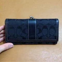 【はんべえさま専用】COACH(コーチ)の長財布のサムネイル