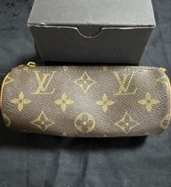 LOUIS VUITTON モノグラム トゥルース・ワレット ポーチのサムネイル
