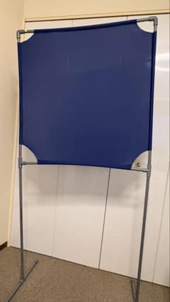 濃い青 少し小さいサイズ壁打ち無音布 ネイビー 壁打ち 無音布 静かにレシーブ練習 自立型 YONEX