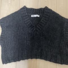 ZARA ダークグレー Vネックニットベスト Mのサムネイル