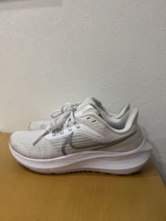 NIKE AIR ZOOM ペガサス39 ホワイト 23.5cmのサムネイル