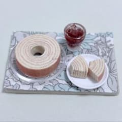 ミニチュアフード ミニチュアスィーツ バウムクーヘン アイスカフェラテのサムネイル
