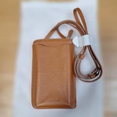 LASIEM　ラシエム スマホショルダー　スマホポシェット 本革