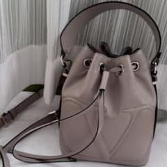 VALENTINO 2WAYバッグ レザー Vロゴシグネチャーバケットのサムネイル