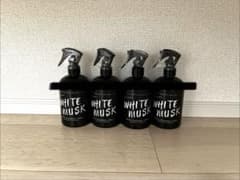 【値下げ】WHITE MUSK ルームフレグランススプレー 4本セット330mlのサムネイル