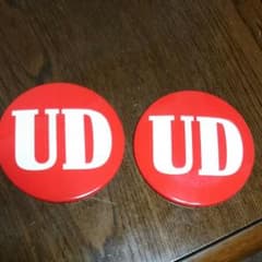 トラック UDマーク エンブレム 新品未使用  2個セットのサムネイル