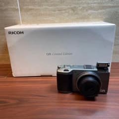 RICOH GR Limited Edition デジカメ ほぼ新品 4932 - メルカリ