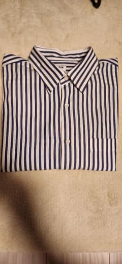 【新品未着用】UNIQLO ストライプ柄長袖シャツ Lサイズ　ワイシャツのサムネイル