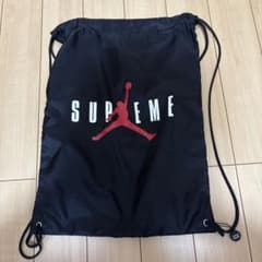 Supreme Jordan ナップサック - メルカリ