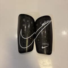 NIKE Mercurial シンガード すねあて ブラックのサムネイル