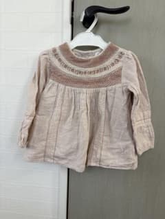 長袖ブラウス ベージュ 刺繍入りのサムネイル