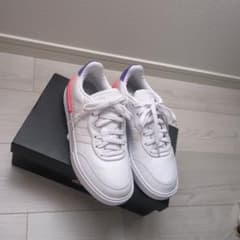 adidas スニーカー ホワイト パープル ピンクのサムネイル