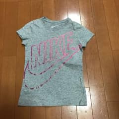 あいこさん専用 NIKE Tシャツ 140のサムネイル