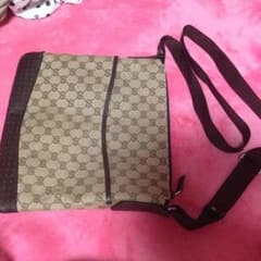 GUCCIショルダーバッグのサムネイル