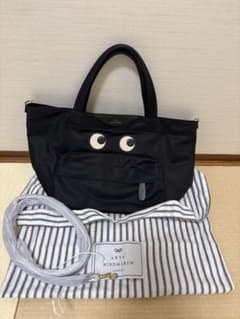 ANYA HINDMARCH ブラックショルダーバッグのサムネイル
