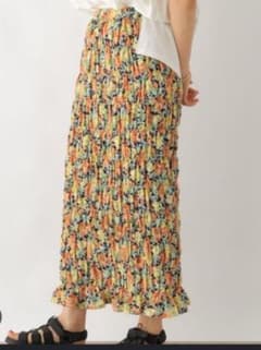 【美品】LEPSIM 柄シャーリングスカートのサムネイル