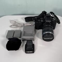 OLYMPUS オリンパス OM-D E-M5のサムネイル