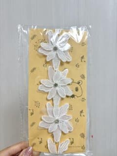 【新品】ベビーヘアバンド ホワイト フラワーのサムネイル