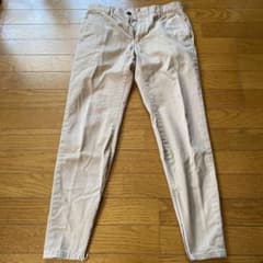 ジーユー　パンツ　ベージュのサムネイル