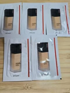 SHISEIDO シンクロスキン セルフリフレッシングファンデーション 220のサムネイル