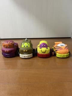 【値下げしました！】プルバック式ミニカー　4点セットのサムネイル