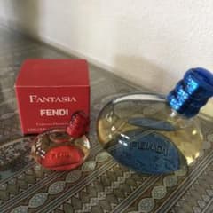 廃盤】FENDI フェンディ 香水 ファンタジア 2個セット - メルカリ