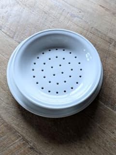 フランス製 APILCO（アピルコ）のコランダー＆ソーサーセット - メルカリ