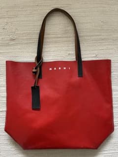 全体的に状態が悪い】MARNI レッド/グレー PVC トートバッグ - メルカリ