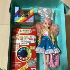 ￼株主優待、2003年非売品リカちゃん、箱入り未開封のサムネイル