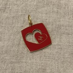 シャネル　バレンタインチャーム　ハート型チャーム