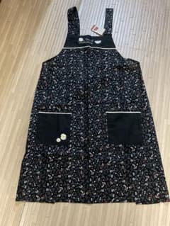 小花柄エプロン 新品未使用 - メルカリ