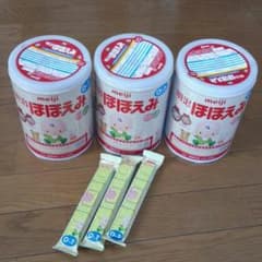 みーちゃん様専用　明治ほほえみ 大缶800㌘×3  キューブ3本付 未開封のサムネイル