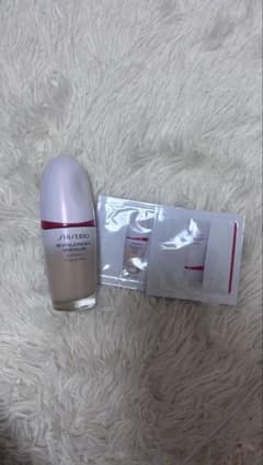 SHISEIDO リバイタルエッセンススキングロウ250のサムネイル